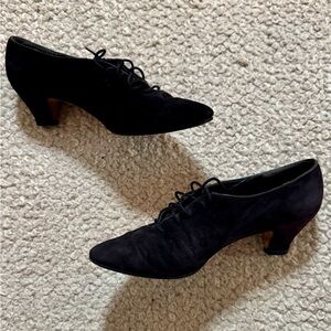 Vintage Nickels lace-up suede pumps